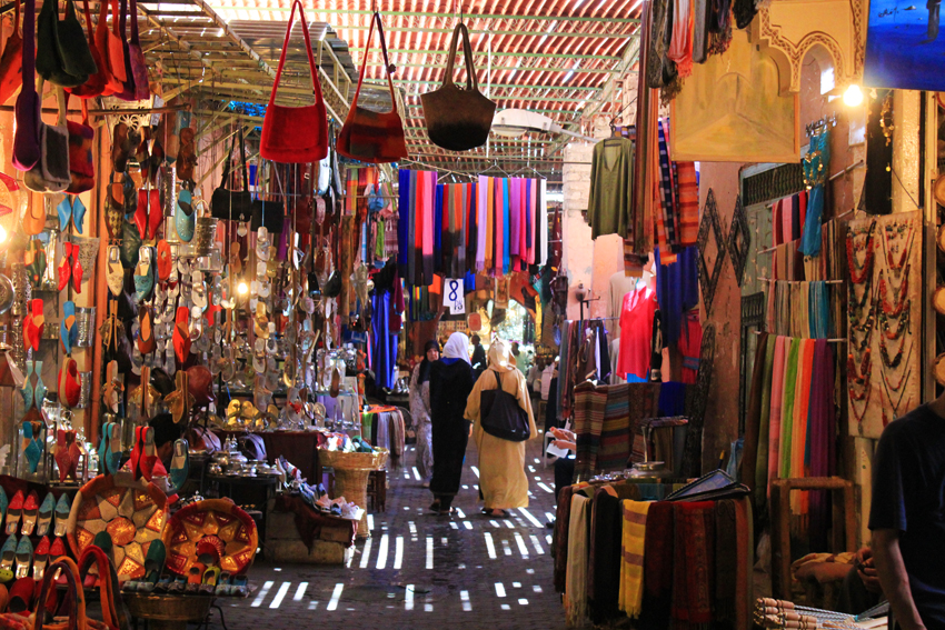 Guide : Comment éviter les arnaques touristiques à Marrakech?