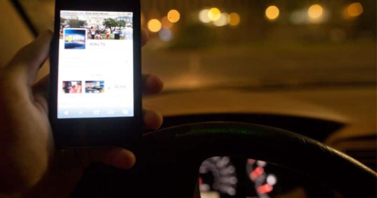 social-media-while-driving-facebook