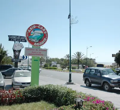 abidcars 2000 2010 roadside sign closeup